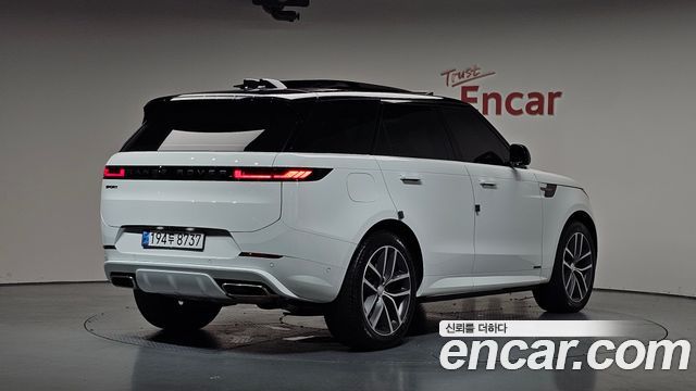 Land Rover Range Rover Sport 2025 — photo 2