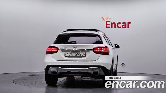 Mercedes-Benz GLA-Class 2019 — photo 4