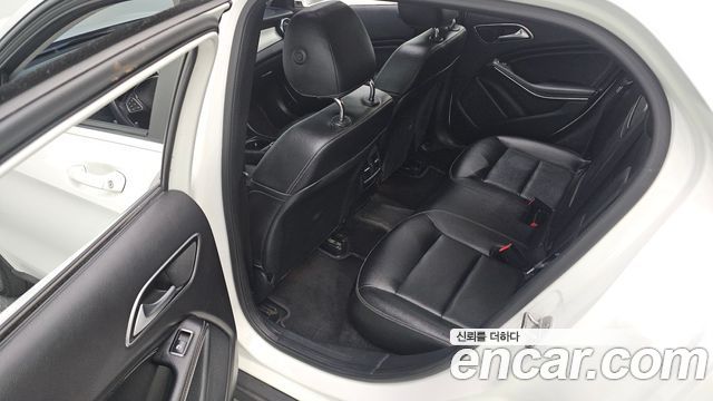 Mercedes-Benz GLA-Class 2019 — photo 17