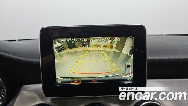 Mercedes-Benz GLA-Class 2019 — photo 21
