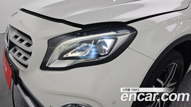 Mercedes-Benz GLA-Class 2019 — photo 8