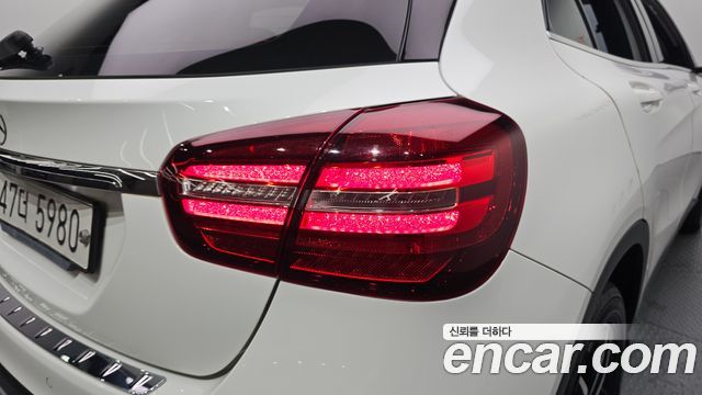 Mercedes-Benz GLA-Class 2019 — photo 9
