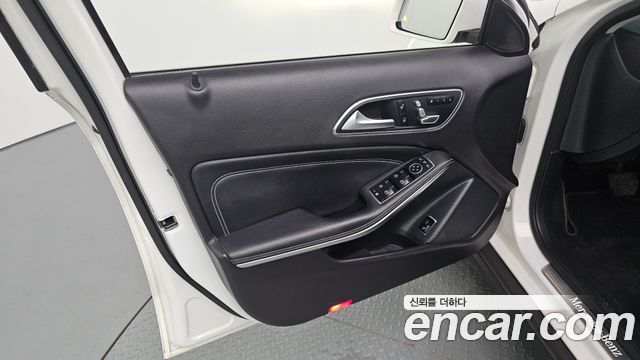Mercedes-Benz GLA-Class 2019 — photo 14