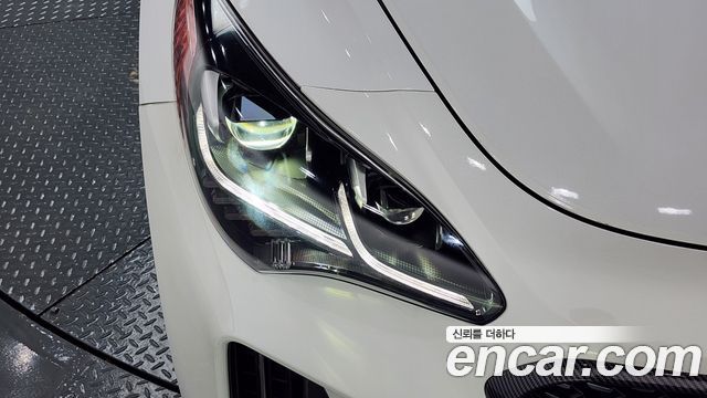 Kia Stinger 2021 — photo 8