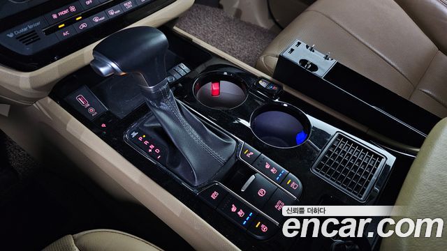 Kia Canival 2020 — photo 9
