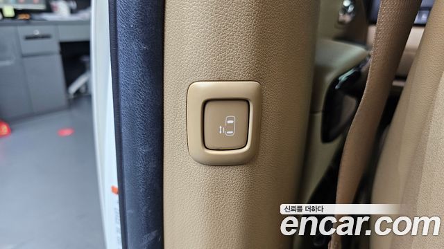 Kia Canival 2020 — photo 17