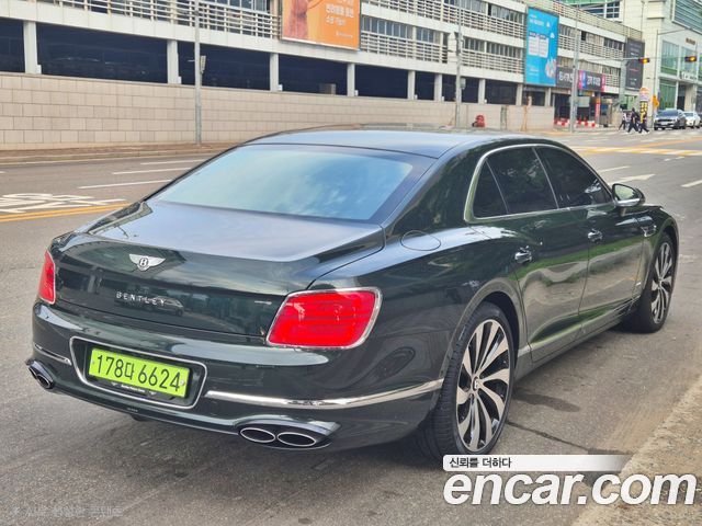 Bentley Flying Spur 2024 — photo 3