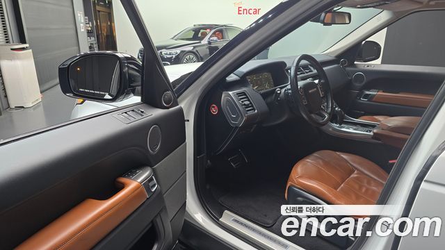 Land Rover Range Rover Sport 2016 — photo 10