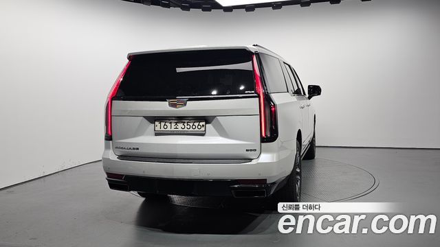 Cadillac Escalade 2023 — photo 4