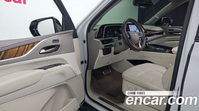Cadillac Escalade 2023 — photo 17
