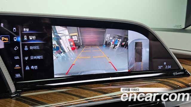 Cadillac Escalade 2023 — photo 21