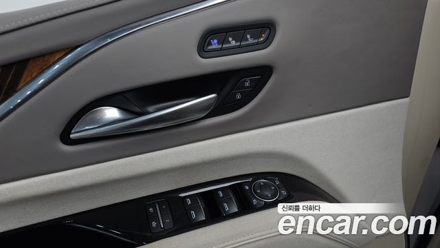 Cadillac Escalade 2023 — photo 26