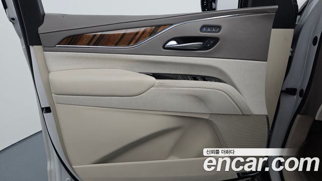 Cadillac Escalade 2023 — photo 14