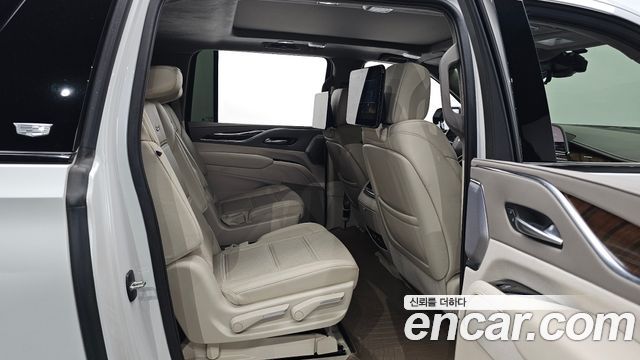 Cadillac Escalade 2023 — photo 16