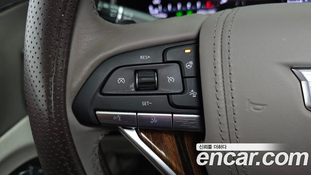 Cadillac Escalade 2023 — photo 32