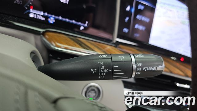 Cadillac Escalade 2023 — photo 35