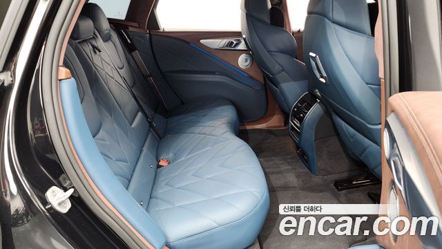 BMW XM 2025 — photo 17