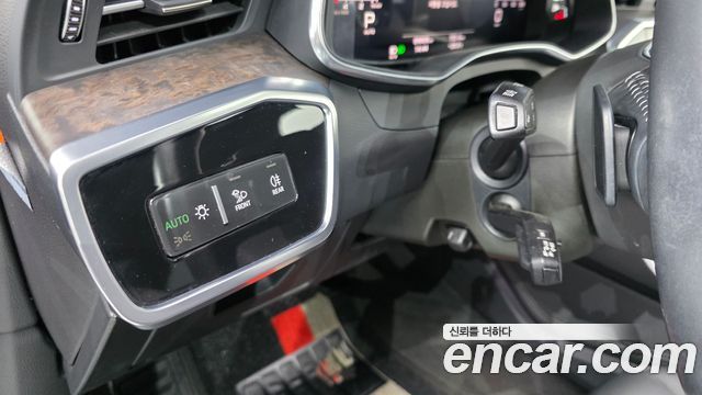 Audi A6 2021 — photo 12