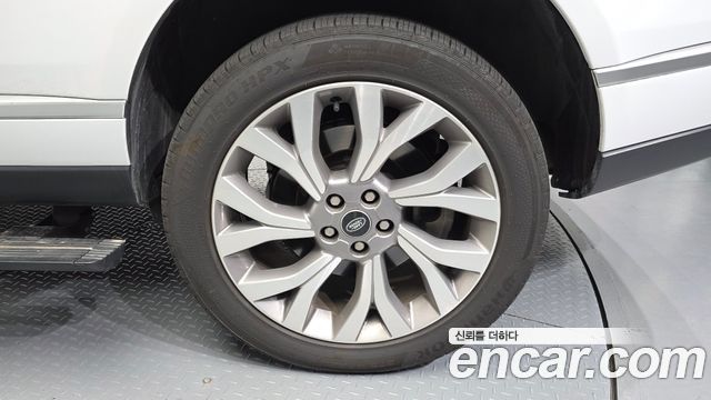 Land Rover Range Rover 2022 — photo 5