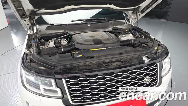 Land Rover Range Rover 2022 — photo 6