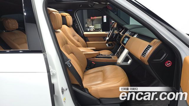 Land Rover Range Rover 2022 — photo 11