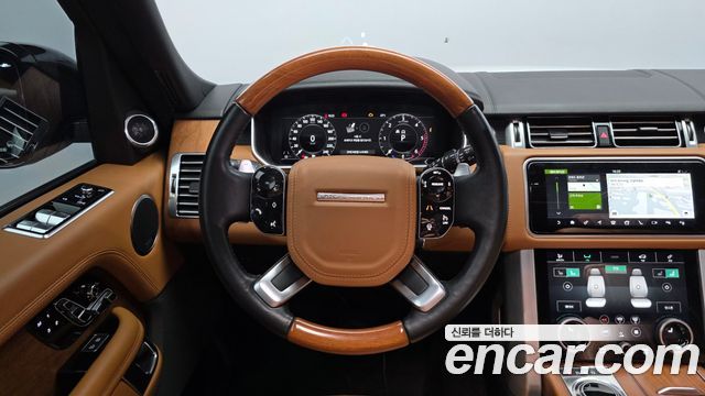 Land Rover Range Rover 2022 — photo 13