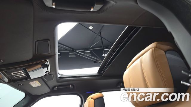 Land Rover Range Rover 2022 — photo 17