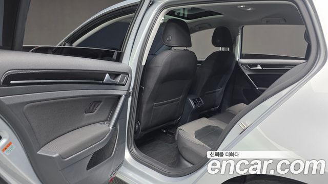 Volkswagen Golf 2015 — photo 17