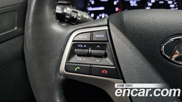 Hyundai AVANTE 2017 — photo 16