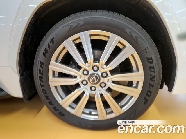 Lexus LX 2025 — photo 4