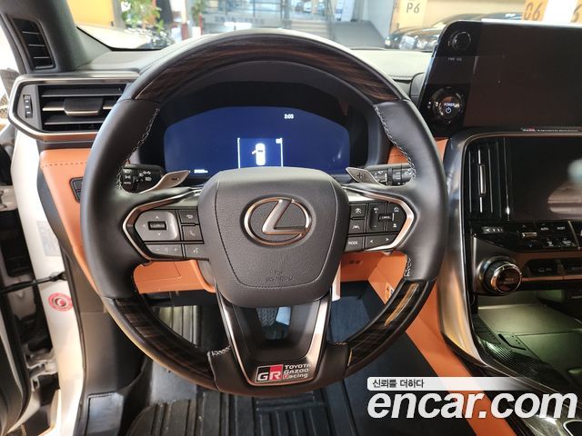 Lexus LX 2025 — photo 11