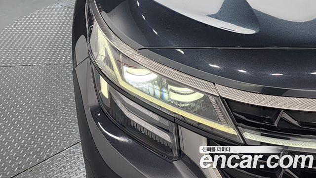 Kia Seltos 2023 — photo 8