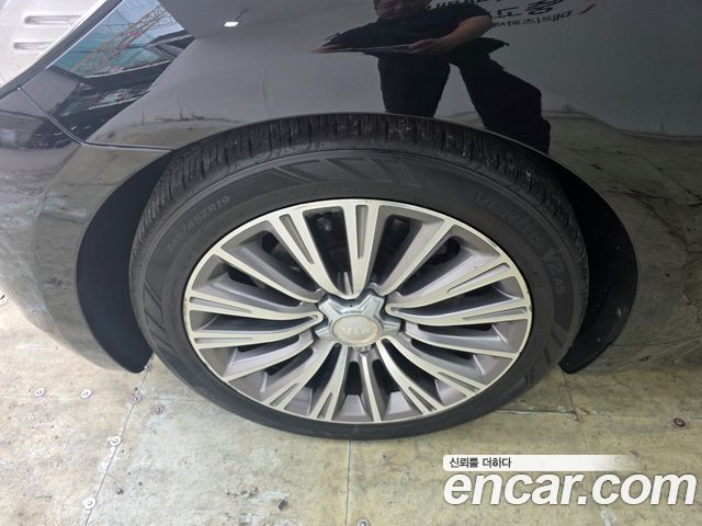 Kia K9 2017 — photo 18