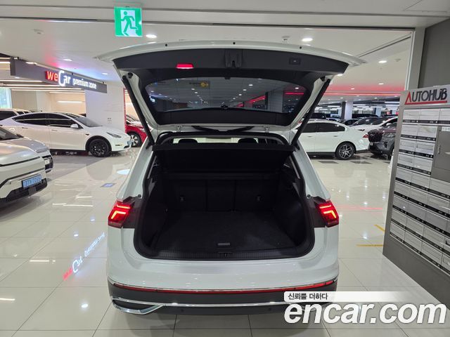 Volkswagen Tiguan 2023 — photo 6