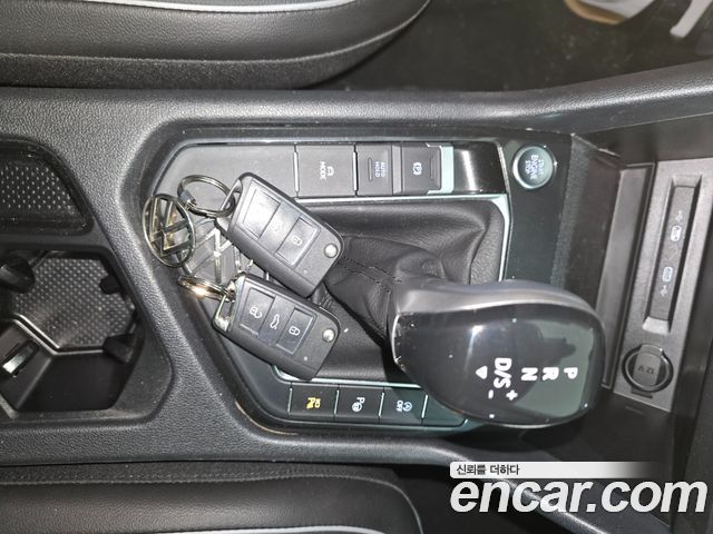 Volkswagen Tiguan 2023 — photo 15