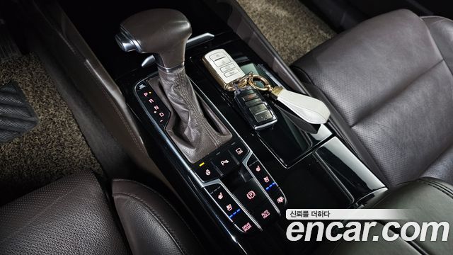 Kia K7 2016 — photo 9