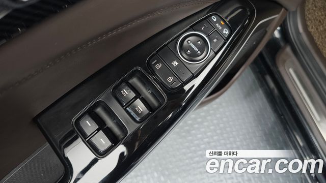 Kia K7 2016 — photo 13