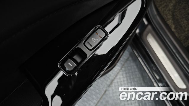 Kia K7 2016 — photo 19