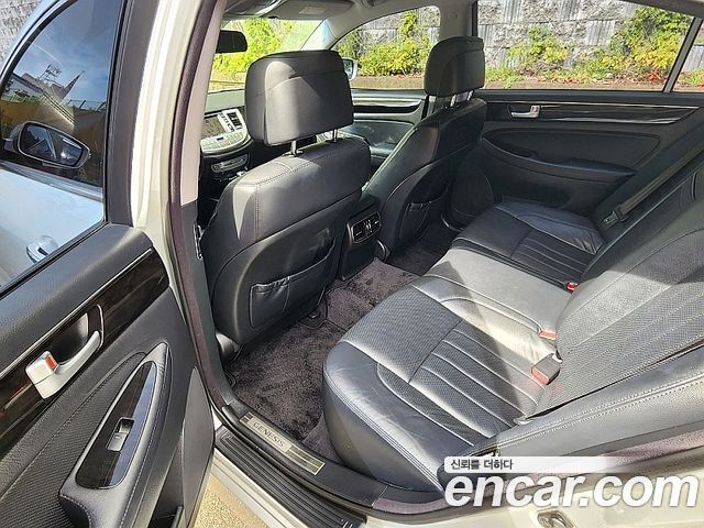 Kia OPIRUS 2011 — photo 18
