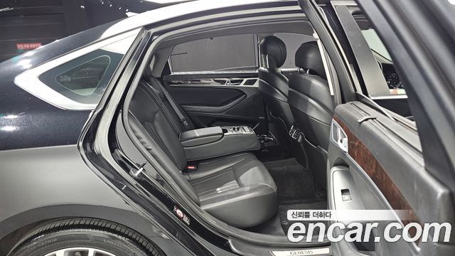 Hyundai Genesis 2015 — photo 11