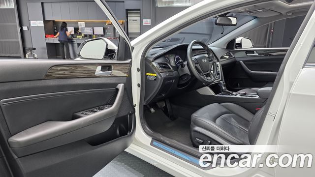 Hyundai Sonata 2015 — photo 13