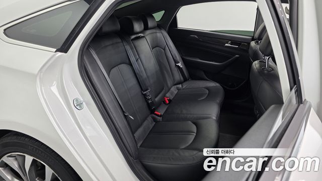 Hyundai Sonata 2015 — photo 17