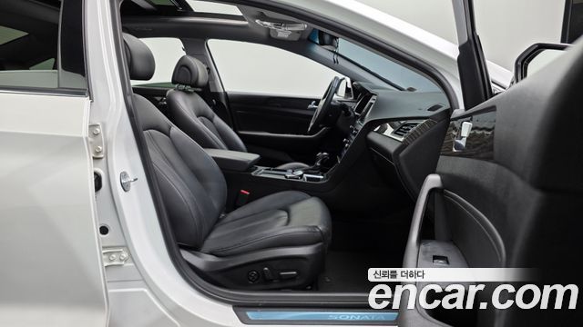 Hyundai Sonata 2015 — photo 16
