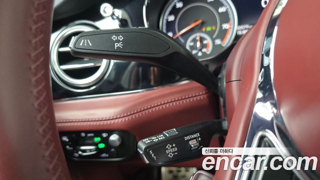 Bentley Bentayga 2020 — photo 16