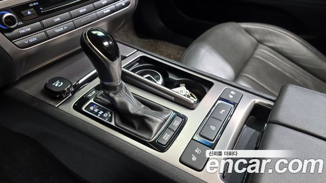 Hyundai Genesis 2016 — photo 12