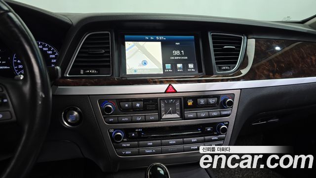 Hyundai Genesis 2016 — photo 18