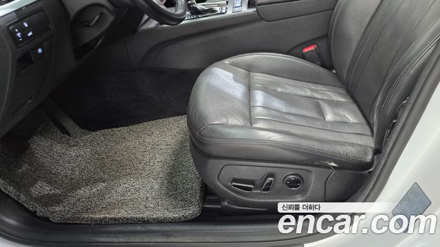 Hyundai Genesis 2016 — photo 23
