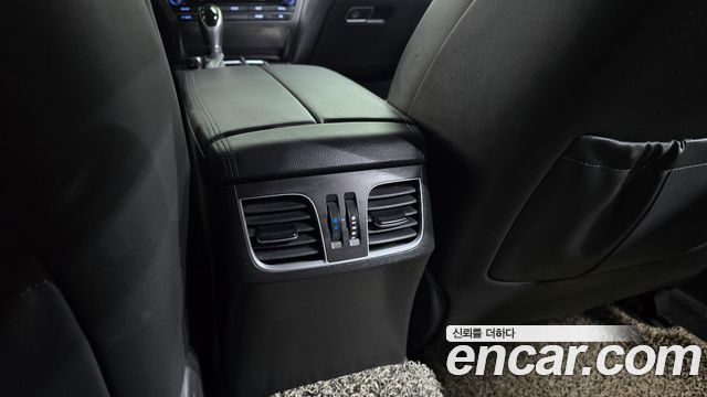 Hyundai Genesis 2016 — photo 30