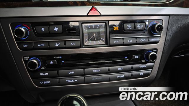 Hyundai Genesis 2016 — photo 31