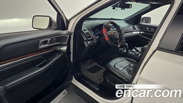 Ford Explorer 2019 — photo 13